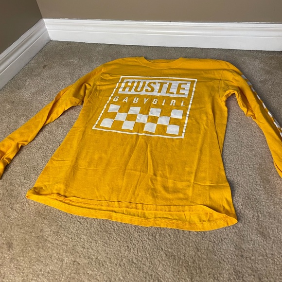 Long Sleeve Graphic Tee - Medium - Picture 2 of 4